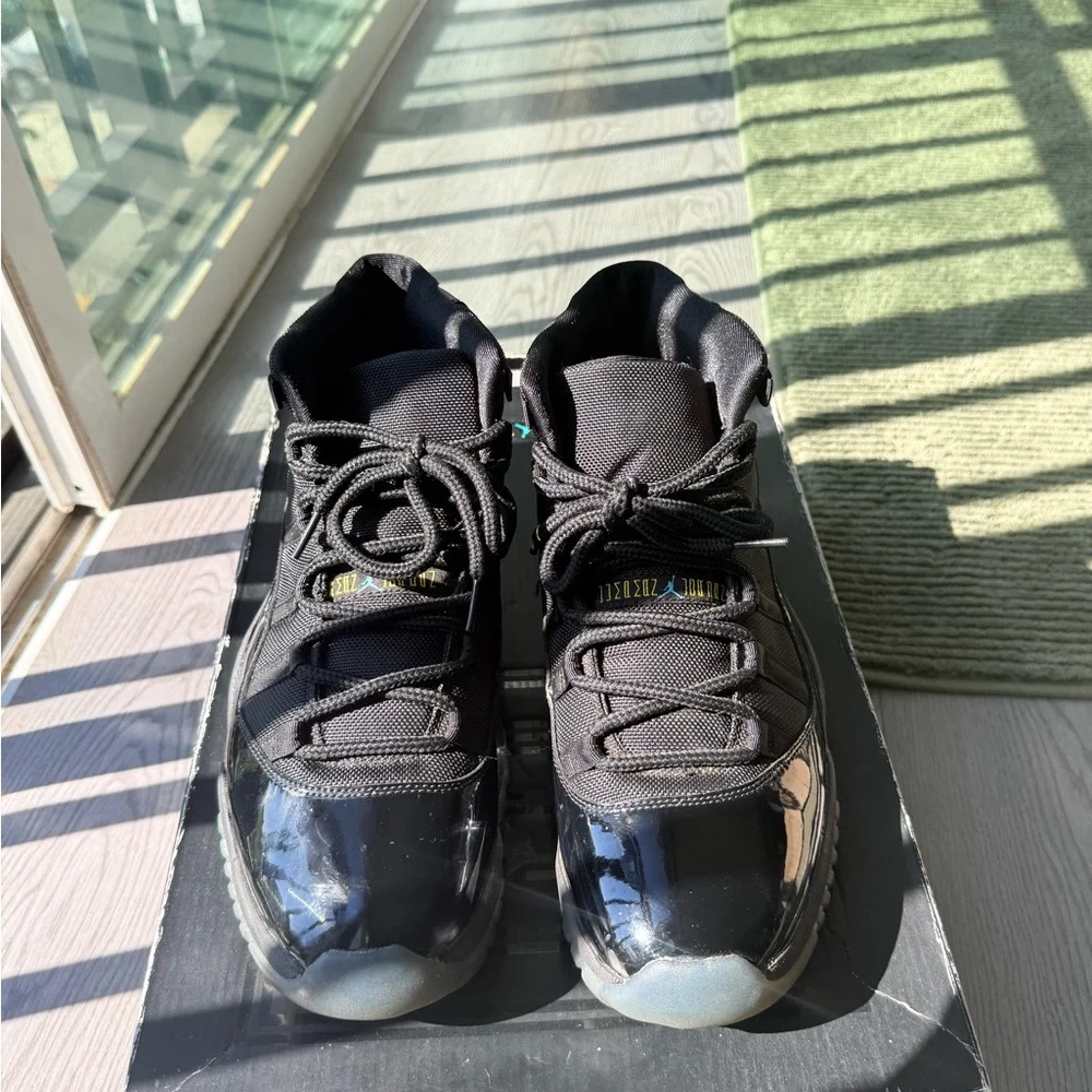 Air Jordan 11 Retro 'Gamma Blue' Black Sneakers